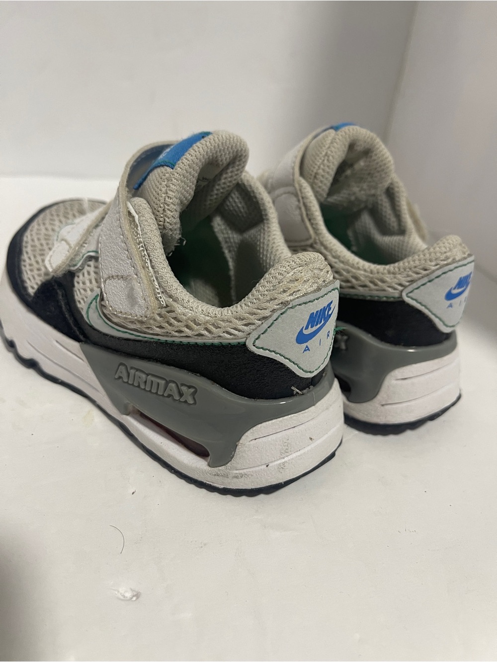 Kids Nike Air Max Velcro Sneakers size 7C